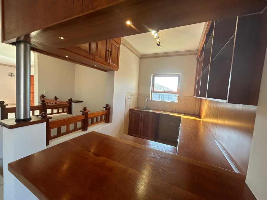 5 Bedroom Property for Sale in Birdwood Estate North West